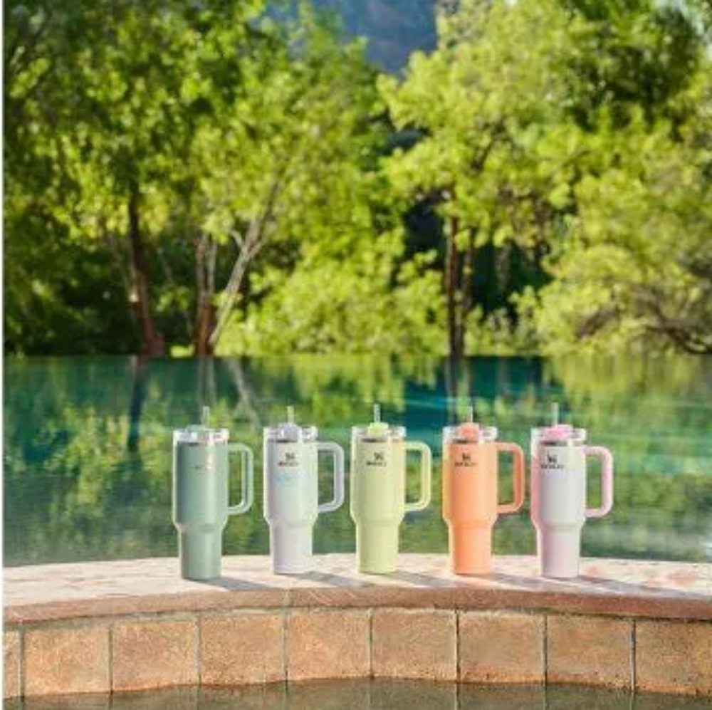 NWT Limited Edition Stanley 40oz H2.0 Flowstate Quencher Tumbler Watercolor Dusk - Picture 6 of 10
